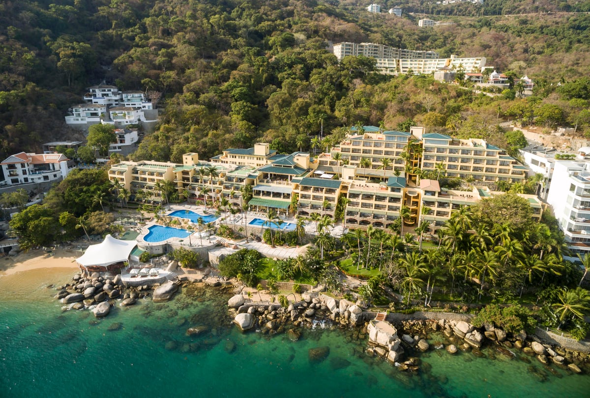 image-acapulco-camino-real-diamante-hotel-1